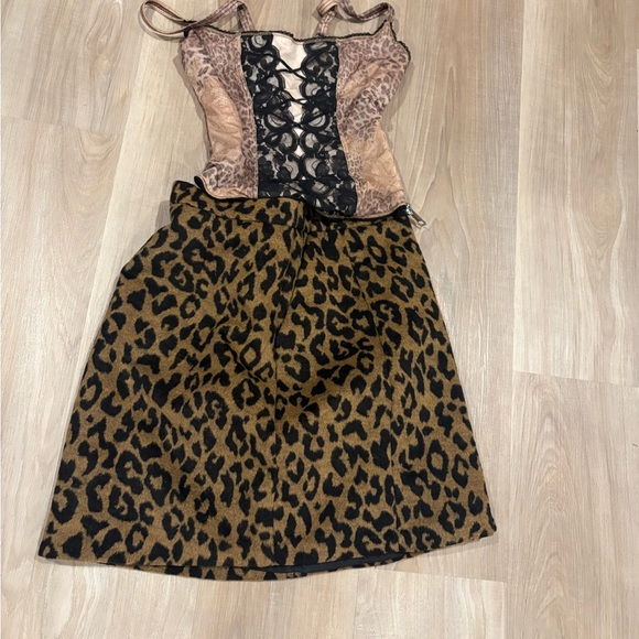 Vero Moda Black and Tan A-Line Skirt for Cocktail - Picture 1 of 9